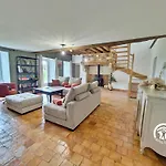 Domaine Du Trefle, 12 Personnes * Bannes (Mayenne)