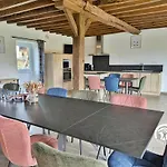 Domaine Du Trefle, 12 Personnes Bannes (Mayenne)
