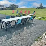 Domaine Du Trefle, 12 Personnes Holiday home