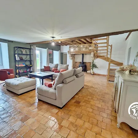 Domaine Du Trèfle, 12 Personnes * Bannes (Mayenne)