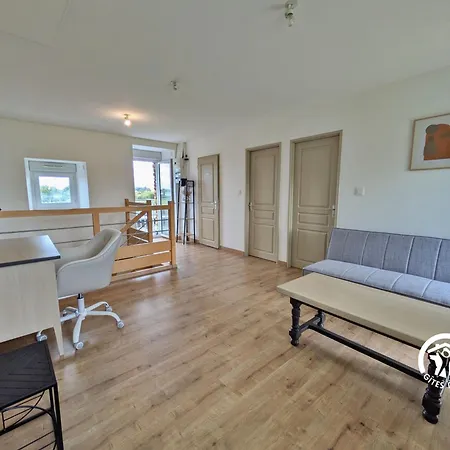 Domaine Du Trefle, 12 Personnes Bannes (Mayenne)