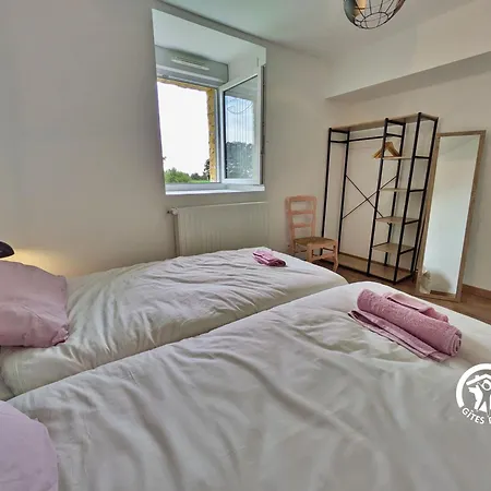 Domaine Du Trefle, 12 Personnes * Bannes (Mayenne)