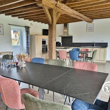 Domaine Du Trefle, 12 Personnes Bannes (Mayenne)