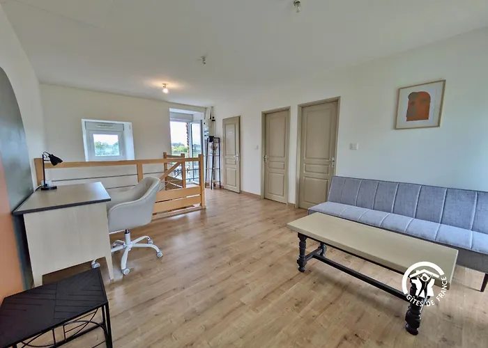 Domaine Du Trefle, 12 Personnes Bannes (Mayenne)